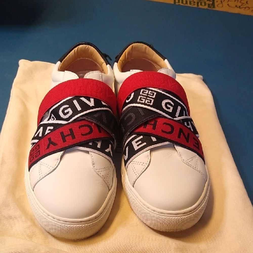 Givenchy Size 38 Slide On White And Red Sneakers With Bag